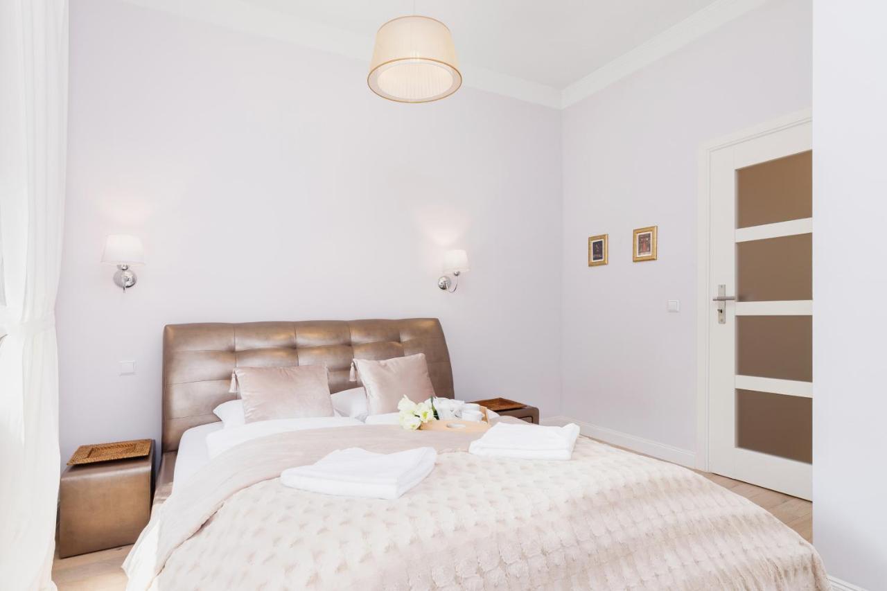 Modern Apartment Lubicz Krakow By Noclegi Renters Bagian luar foto