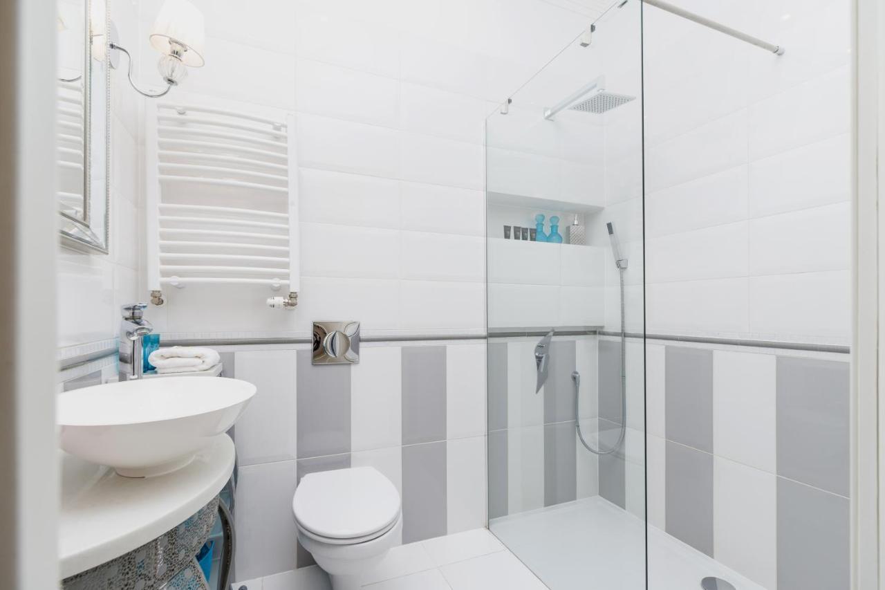 Modern Apartment Lubicz Krakow By Noclegi Renters Bagian luar foto