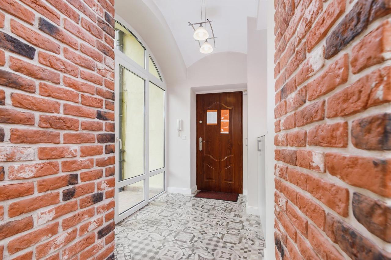 Modern Apartment Lubicz Krakow By Noclegi Renters Bagian luar foto